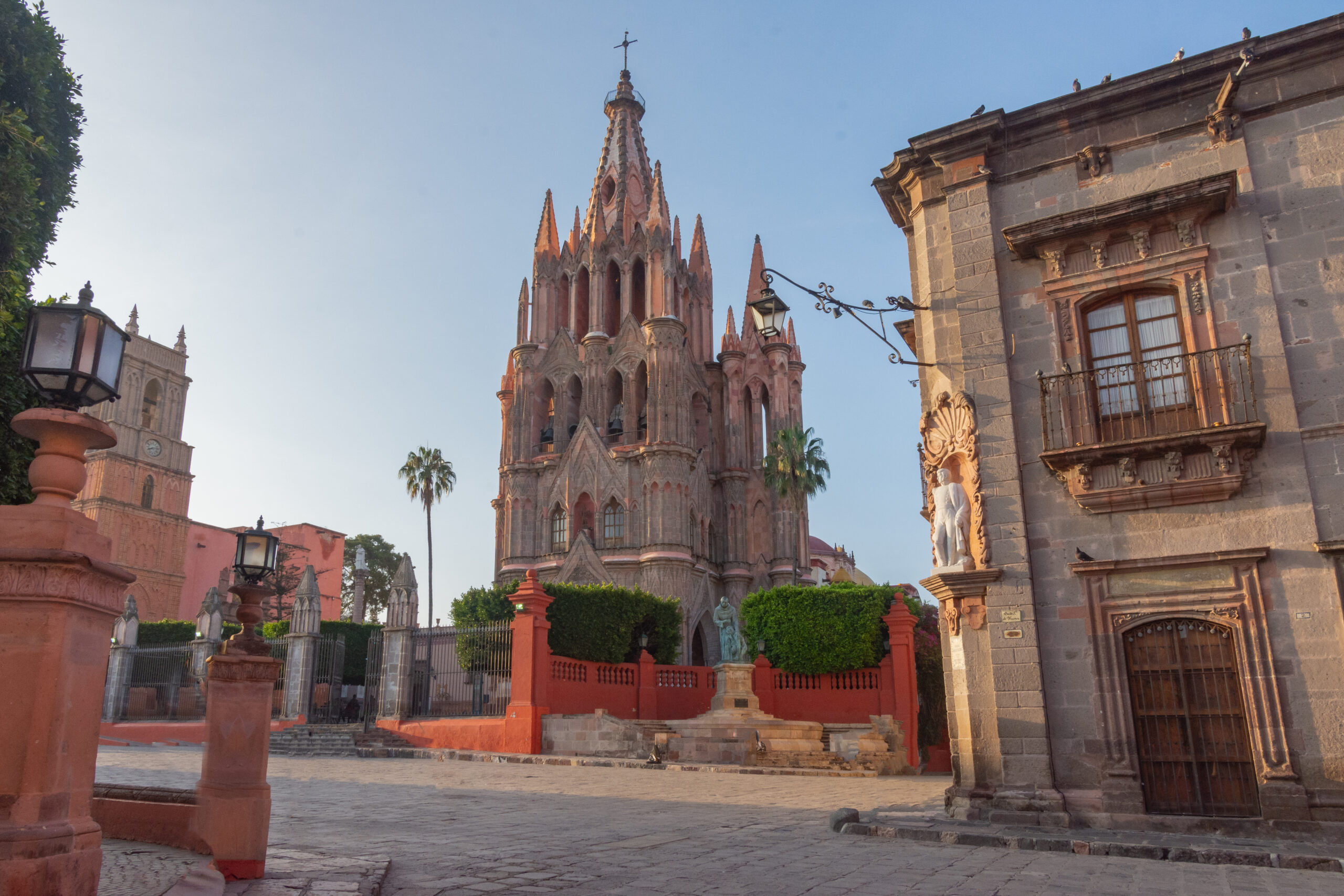 La Parroquia and the jardín in San Miguel de Allende